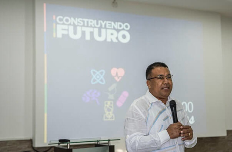Gobernador Facundo rechazó asesinato de joven comerciante en Fortul. El mandatario pidió reunión de carácter urgente con Migración Colombia.