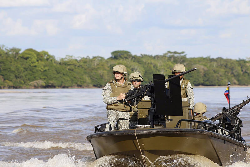 Armada Nacional garantiza patrullajes permanentes sobre el Rio Arauca acatando la medida presidencial por el Covid-19.
